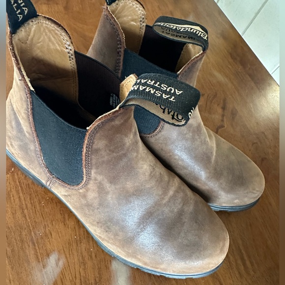 Blundstone Heeled Brown Leather Chelsea Boots - Picture 4 of 8